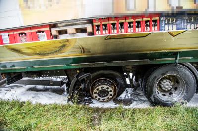 Neuhausen: LKW-Reifen brannte Auf der A8 - 2 Verletzte und erhebliche Verkehrsbehinderungen